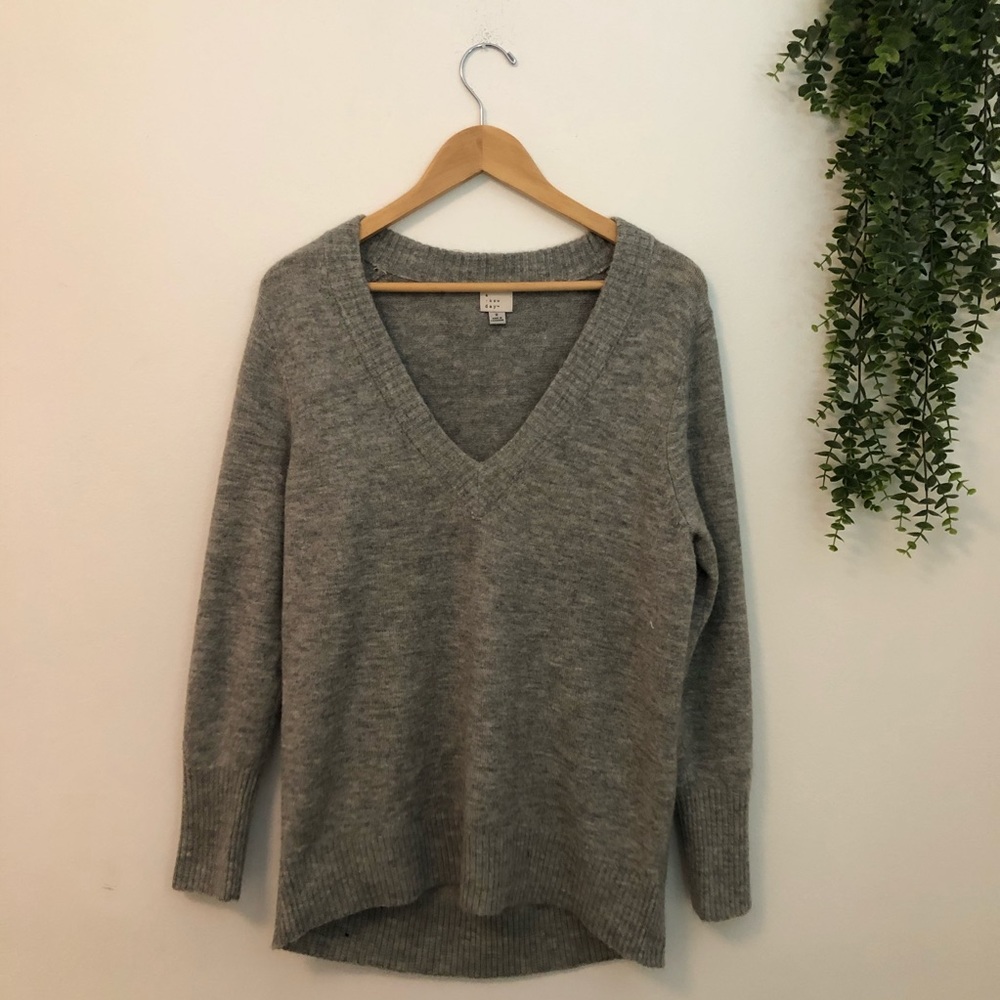 ★ A New Day | v-neck sweater